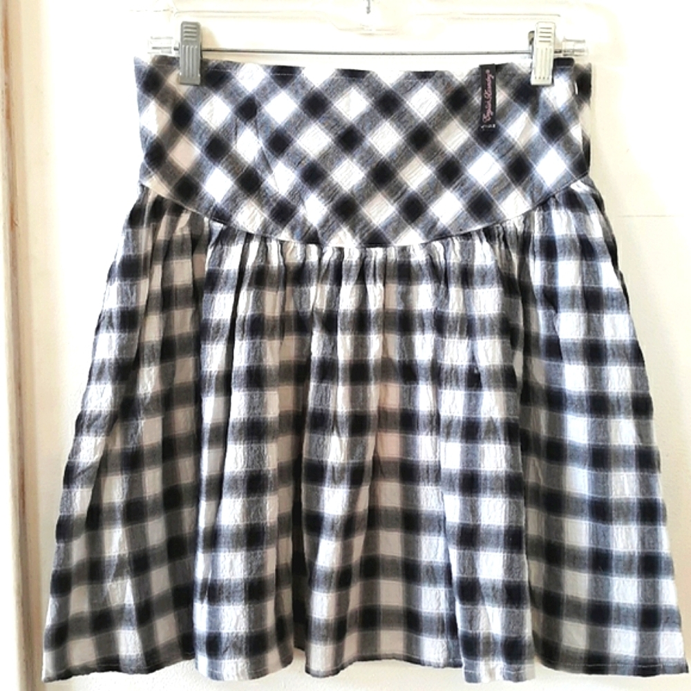 ENGLISH LAUNDRY mini skirt